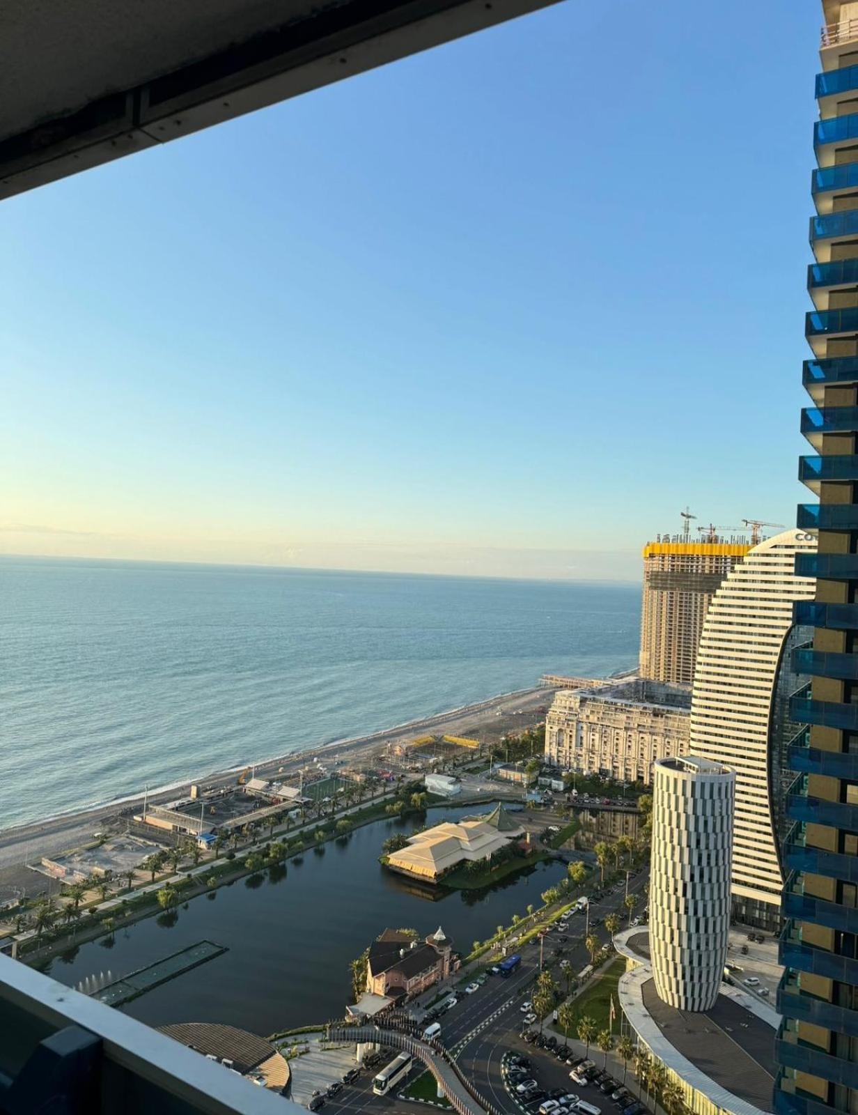 Downtown Centre In Batumi Aparthotel Orbi City In Batumi Exterior foto