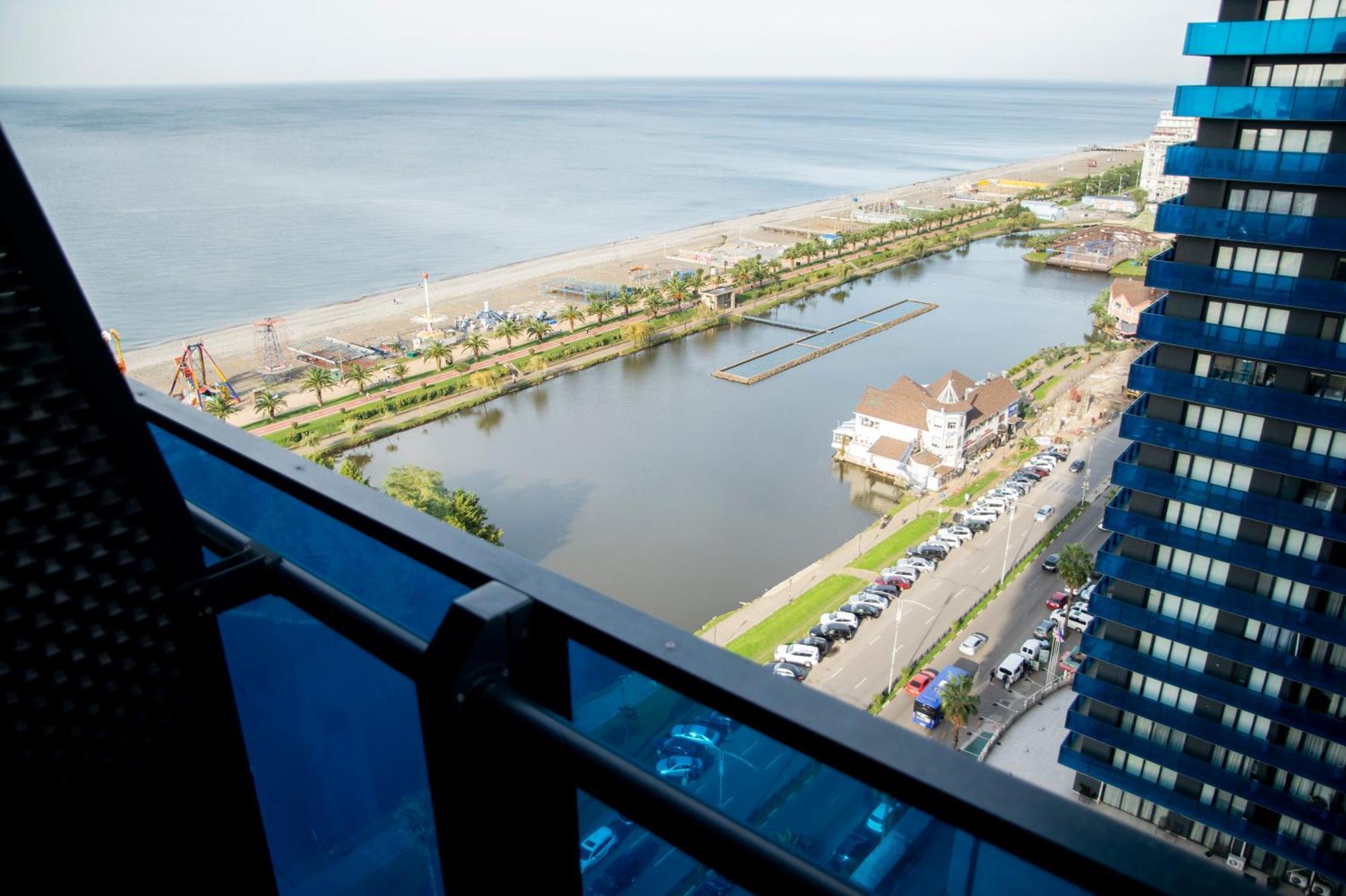 Downtown Centre In Batumi Aparthotel Orbi City In Batumi Exterior foto